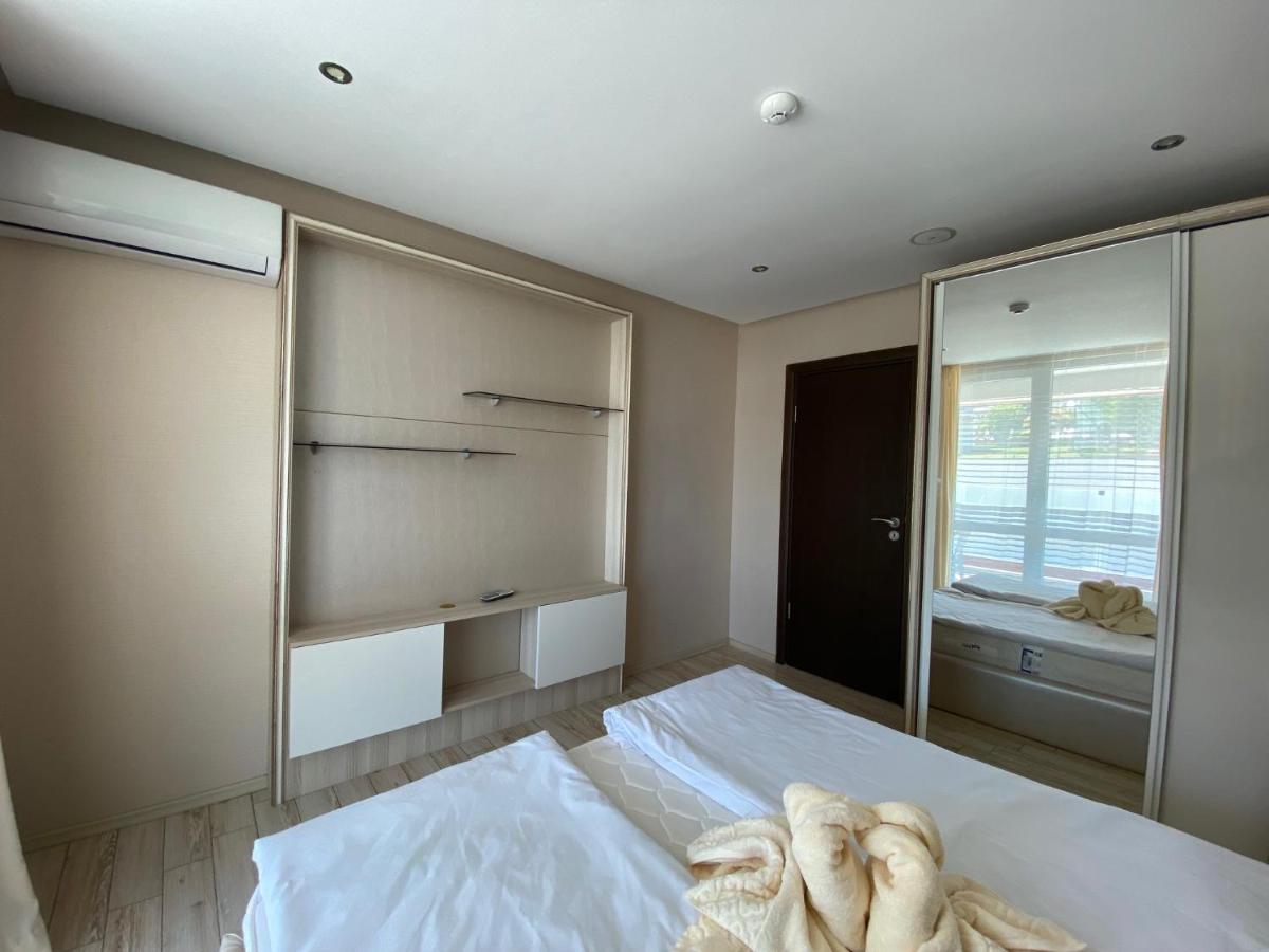 Paradiso 'В' 102 Private Sea View Apartment Nesebar Esterno foto