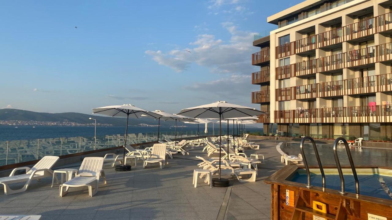 Paradiso 'В' 102 Private Sea View Apartment Nesebar Esterno foto