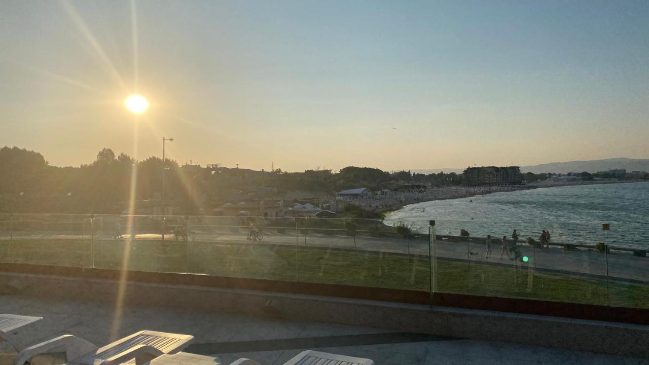 Paradiso 'В' 102 Private Sea View Apartment Nesebar Esterno foto